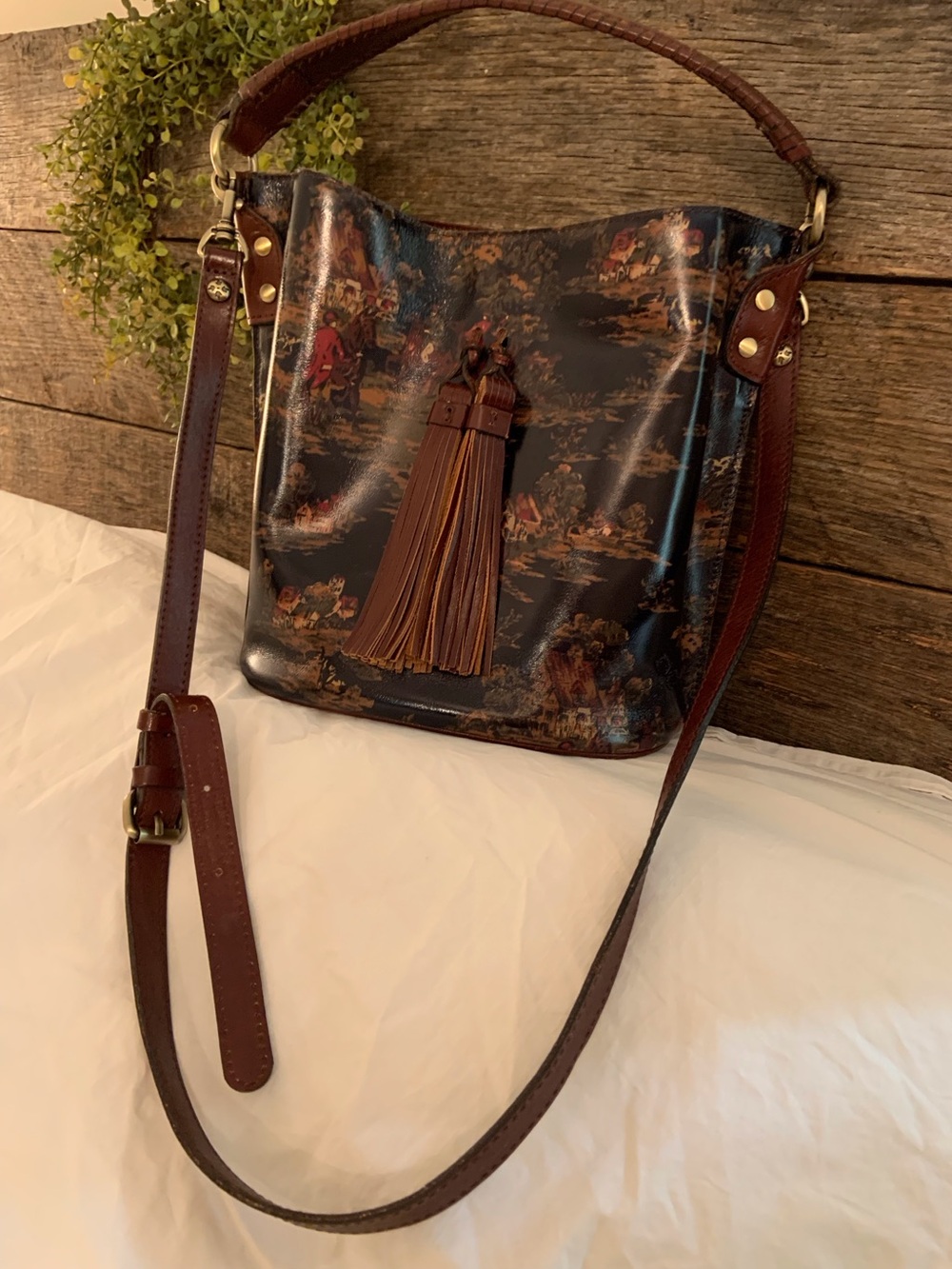 Patricia Nash Made in Italy Leather  bucket bag Kent Countryside crossbody